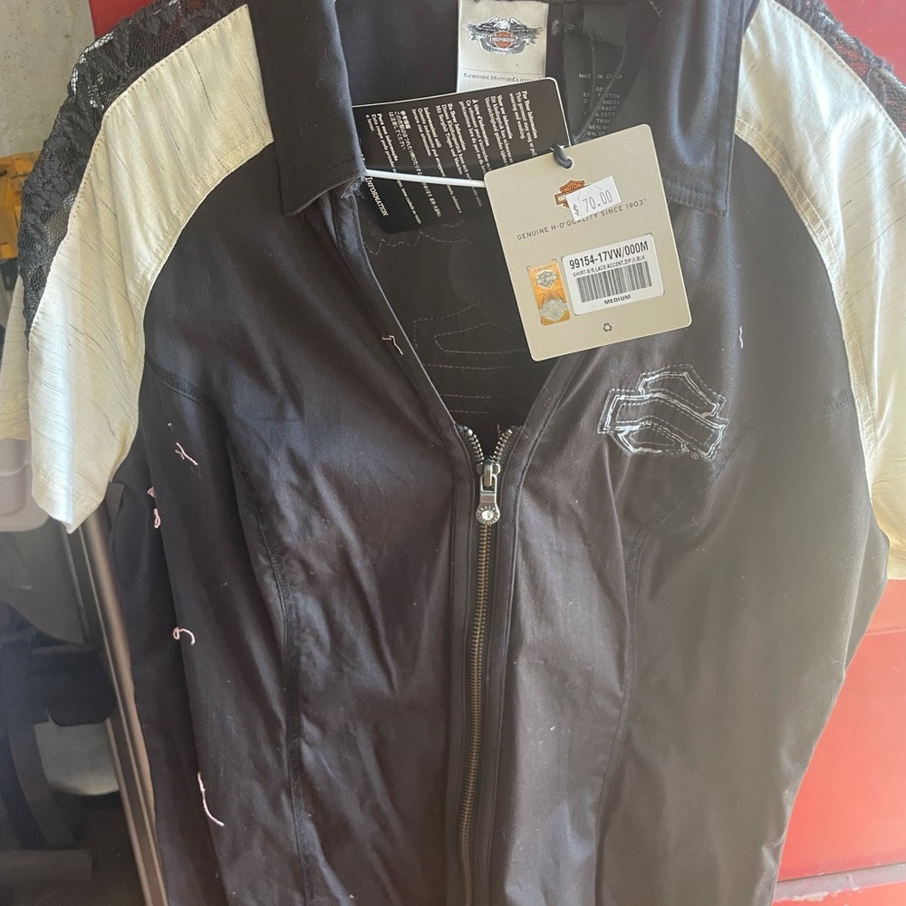 Lady’s Harley Davidson shirt